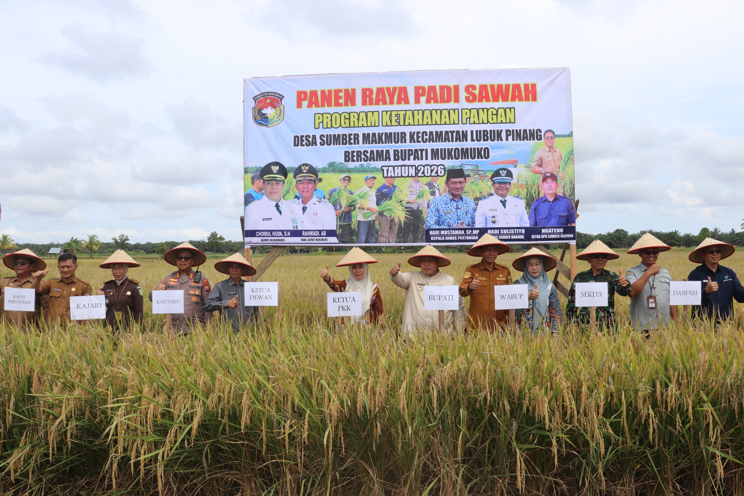 Panen Raya Sumber Makmur Jadi Simbol Penguatan Ketahanan Pangan Kabupaten Mukomuko